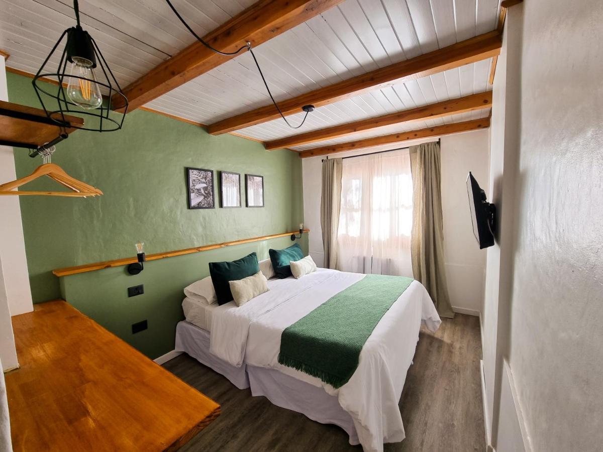 Hosteria Las Lucarnas San Martín de los Andes Esterno foto